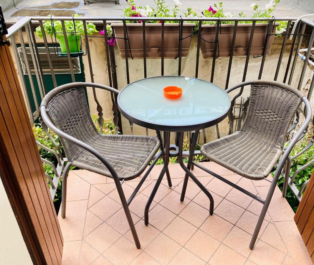 Palm Beach - Your Private And Complete Apartment In Дезенцано-дель-Гарда Экстерьер фото