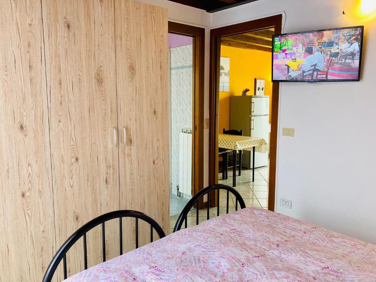 Palm Beach - Your Private And Complete Apartment In Дезенцано-дель-Гарда Экстерьер фото